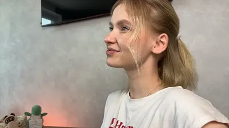 Adelovenick — Stripchat recorded stream image, 13.06.2025 10:20