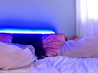 mollyybloom — Camsoda recorded stream image, 13.06.2025 15:00