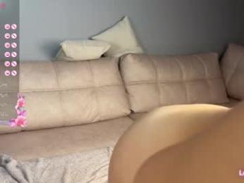 roselyn_rose — Chaturbate recorded stream image, 13.06.2025 14:40