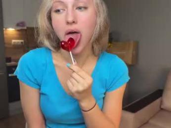 roselyn_rose — Chaturbate recorded stream image, 13.06.2025 14:40