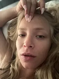 AnastasiaAniess — Stripchat recorded stream image, 15.06.2025 03:30