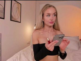 Nadin_star — Bongacams recorded stream image, 15.06.2025 18:30