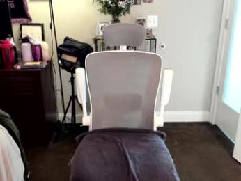 eve003300 — Chaturbate recorded stream image, 17.06.2025 22:10