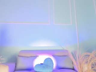 kiimthompson — Camsoda recorded stream image, 18.06.2025 14:00