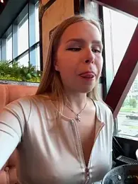 Liza_risky — Stripchat recorded stream image, 19.06.2025 08:30