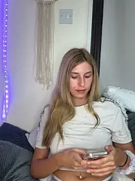 emma05 — Stripchat recorded stream image, 19.06.2025 17:10