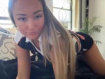 luvlivvyy — Chaturbate recorded stream image, 24.06.2025 00:30