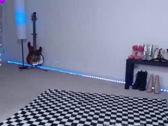 petitebrat — Chaturbate recorded stream screenshot (24 Jun 2025)