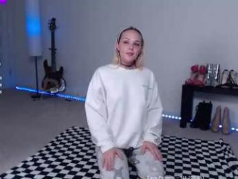 petitebrat — Chaturbate recorded stream screenshot (24 Jun 2025)