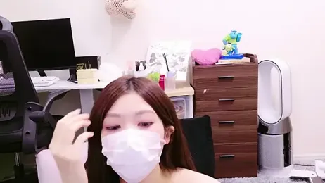 oxo_yuna_oxo — Stripchat recorded stream image, 25.06.2025 11:20