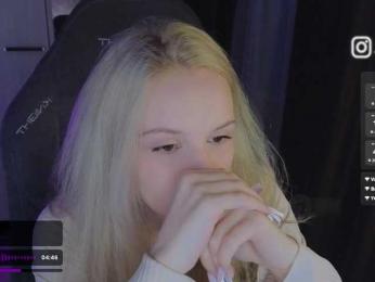 fymryn — Bongacams recorded stream image, 25.06.2025 18:20