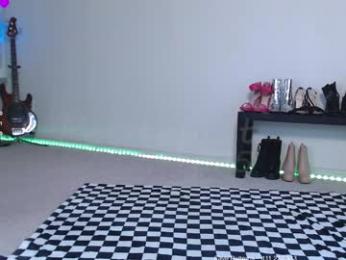 petitebrat — Chaturbate recorded stream screenshot (27 Jun 2025)