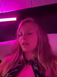 AnastasiaAniess — Stripchat recorded stream image, 30.06.2025 17:40