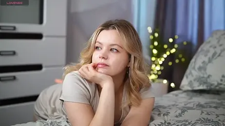 Milana15 — Stripchat recorded stream screenshot (02 Jul 2025)