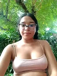 -VICKKY — Stripchat recorded stream image, 11.02.2025 19:40
