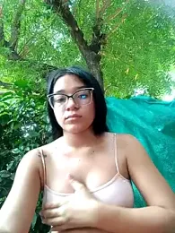 -VICKKY — Stripchat recorded stream image, 11.02.2025 19:40