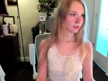 eve003300 — Chaturbate recorded stream image, 02.07.2025 22:10