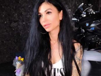 -BABAYAGA- — Bongacams recorded stream image, 04.07.2025 01:00