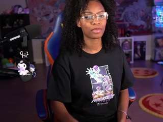 lovenzia — Camsoda recorded stream image, 04.07.2025 02:30