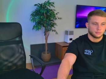 team2fit — Bongacams recorded stream screenshot (06 Jul 2025)