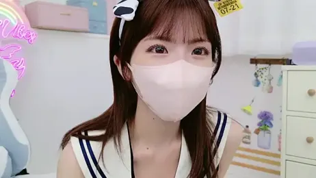 -minami- — Stripchat recorded stream image, 06.07.2025 12:00