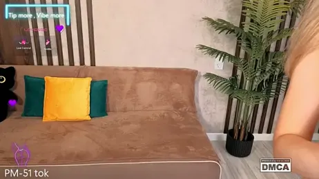 Holl1Would — Stripchat recorded stream screenshot (07 Jul 2025)