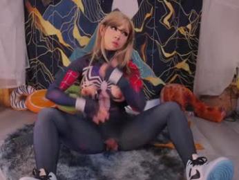 mollyflwers — Chaturbate recorded stream screenshot (08 Jul 2025)