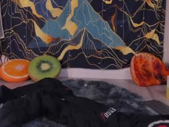 mollyflwers — Chaturbate recorded stream screenshot (08 Jul 2025)