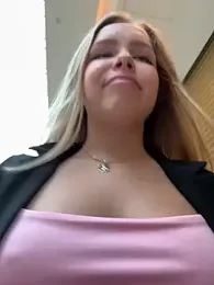 Liza_risky — Stripchat recorded stream image, 09.07.2025 07:50
