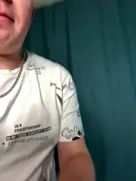 MrMrsRight — Stripchat recorded stream image, 10.07.2025 06:10