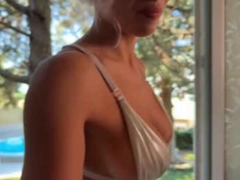 roselyn_rose — Chaturbate recorded stream image, 10.07.2025 09:20