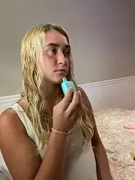 Kaylayoung12 — Stripchat recorded stream screenshot (13 Jul 2025)