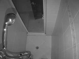 voyeurcam-baileybase-shower — Camsoda recorded stream image, 13.07.2025 19:00