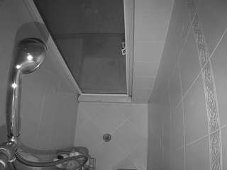 voyeurcam-baileybase-shower — Camsoda recorded stream image, 13.07.2025 19:00