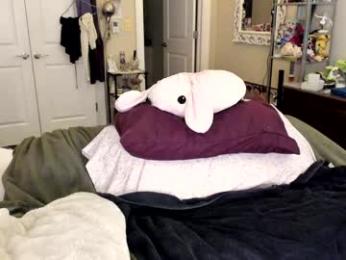 eve003300 — Chaturbate recorded stream image, 15.07.2025 22:00