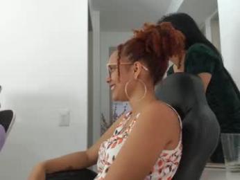 emillybrowm — Chaturbate recorded stream screenshot (12 Feb 2025)