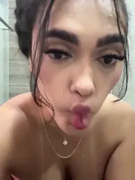 emma_andrew1 — Stripchat recorded stream image, 17.07.2025 13:20