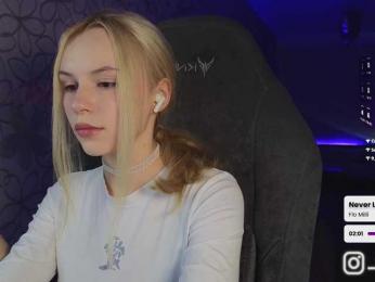 fymryn — Bongacams recorded stream image, 17.07.2025 16:10