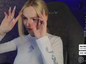 fymryn — Bongacams recorded stream image, 17.07.2025 16:10