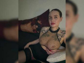 Italianka — Bongacams recorded stream image, 18.07.2025 17:50