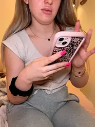 Holly-Glamour — Stripchat recorded stream image, 19.07.2025 00:50