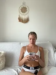 LuisaBecker — Stripchat recorded stream screenshot (19 Jul 2025)