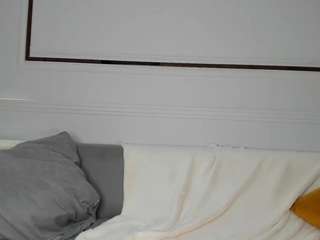 moonlovee — Camsoda recorded stream image, 21.07.2025 09:00