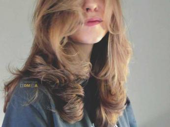 Adamova_Eva — Bongacams recorded stream screenshot (12 Feb 2025)