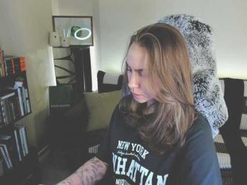 Adamova_Eva — Bongacams recorded stream screenshot (12 Feb 2025)