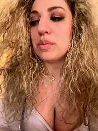 miamellycious — Stripchat recorded stream image, 12.02.2025 22:00