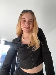 NicoleCut — Stripchat recorded stream image, 27.07.2025 11:50