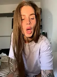 EmiliaCatalina — Stripchat recorded stream image, 27.07.2025 18:40
