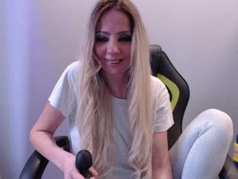 blondalina — Bongacams recorded stream screenshot (13 Feb 2025)