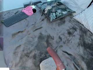 angie-roses — Camsoda recorded stream image, 28.07.2025 21:30